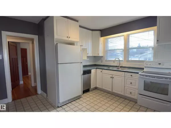 Edmonton, AB T5B2L7,12244 79 ST NW