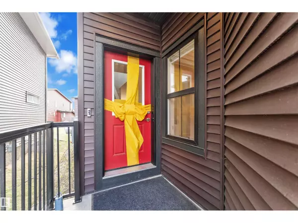 Edmonton, AB T6X2G9,226 ORCHARDS BV SW