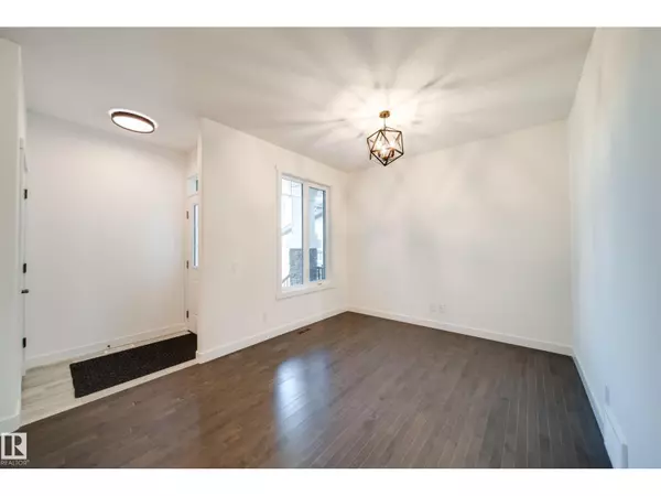 Edmonton, AB T5T7J7,5737 GREENOUGH LANDING LD NW