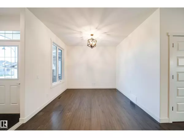 Edmonton, AB T5T7J7,5737 GREENOUGH LANDING LD NW