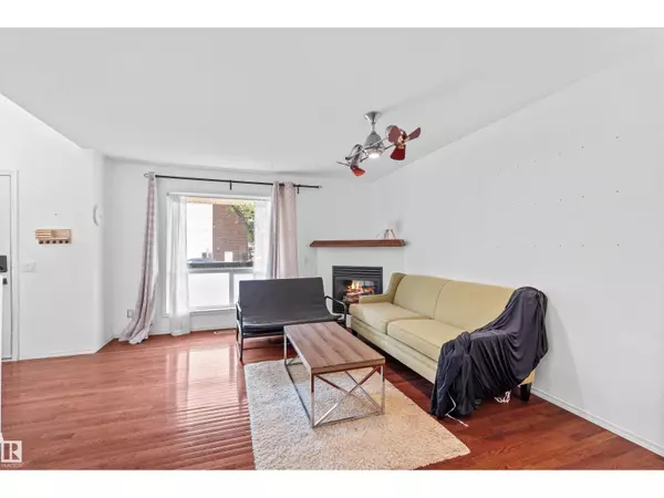 Edmonton, AB T5H4M8,10516 108 AV NW