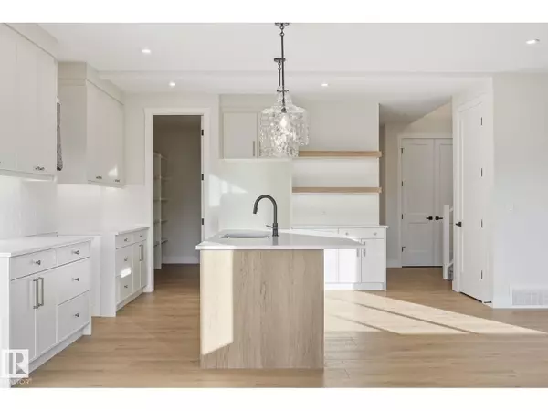 Devon, AB T9G0M7,721 ASTORIA WY