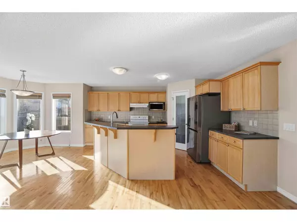 Edmonton, AB T6W0B1,1263 MCALLISTER WY SW