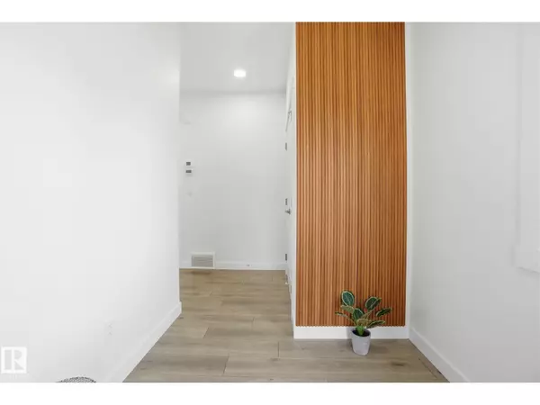 Edmonton, AB T5T7R7,22529 99A AV NW