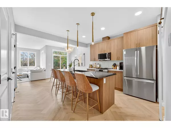 Edmonton, AB T6W5A9,431 CONROY CR SW