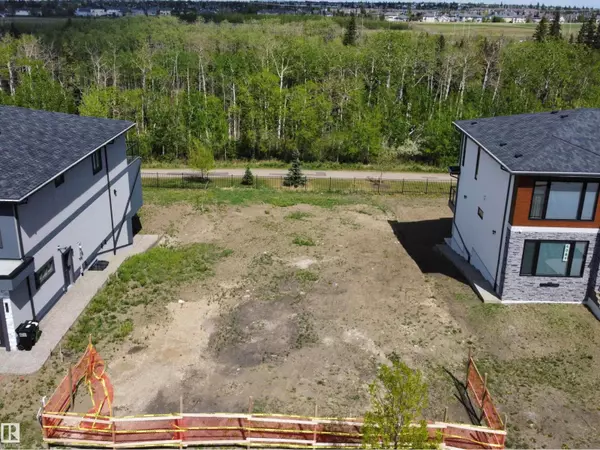 Edmonton, AB T6W2E2,4091 WHISPERING RIVER DR NW