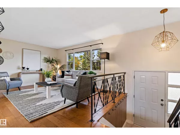 Edmonton, AB T6B1B2,7203 93 AV NW