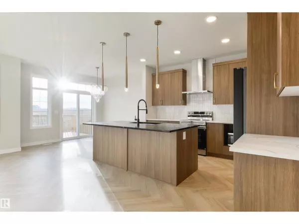 Spruce Grove, AB T7X2X7,6 COBBLESTONE GA