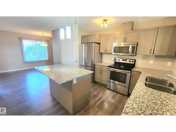 Edmonton, AB T6W2K7,#32 1030 CHAPPELLE BV SW