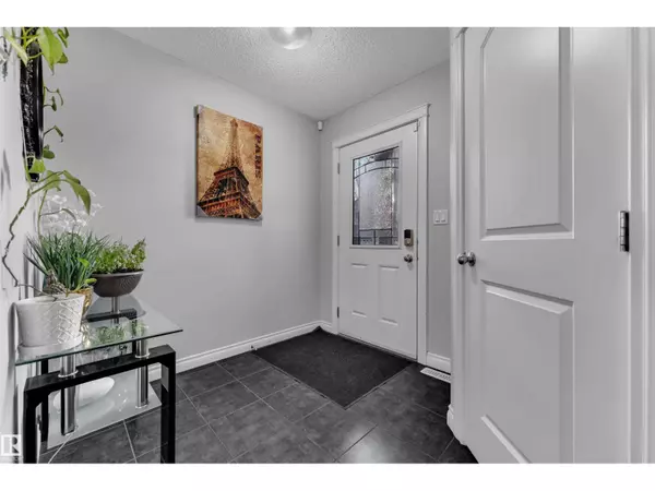 Edmonton, AB T6X1S2,5508 14 AV SW