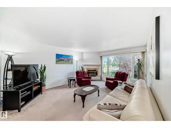 Edmonton, AB T5T0N5,17719 84 AV NW