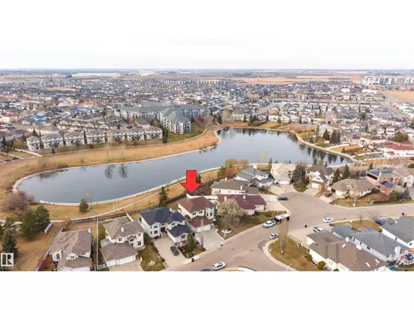 Edmonton, AB T6V1C2,13054 158 AV NW