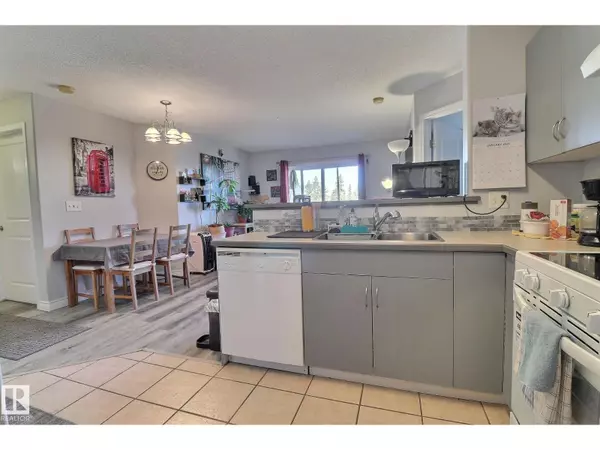 Edmonton, AB T5A5B7,#416 14708 50 ST NW