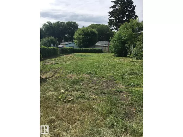 Edmonton, AB T5W0S5,3639 114 AV NW