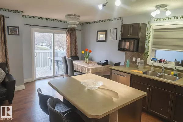 Edmonton, AB T6T1X8,#4 4350 23 ST NW NW