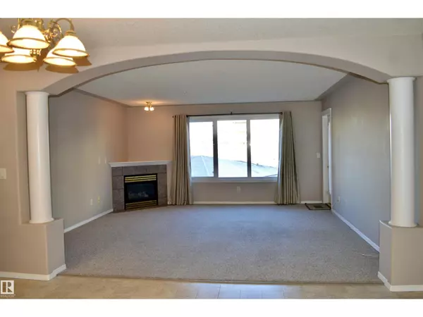 Edmonton, AB T6L7E7,#322 237 YOUVILLE DR E NW