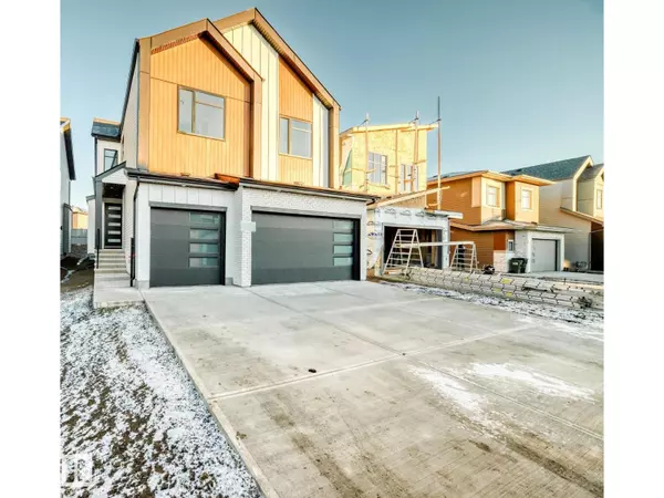 Edmonton, AB T6W5R2,7025 KIVIAQ CR SW