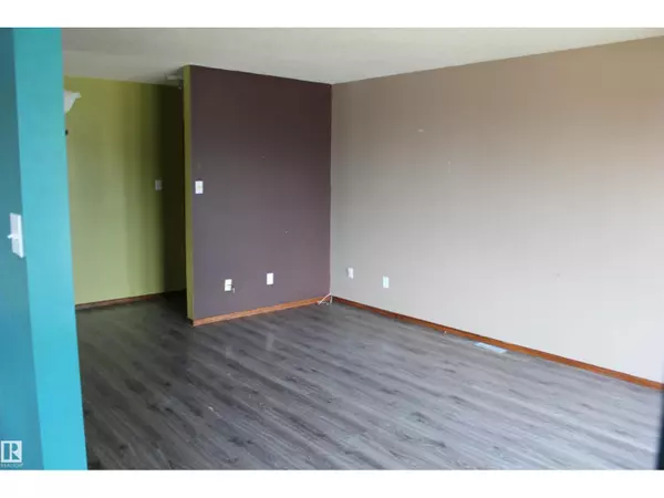 Elk Point, AB T0A1A0,5134 56A AV