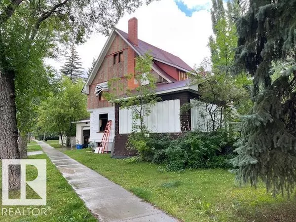 Edmonton, AB T5N3T9,10312 VILLA AV NW