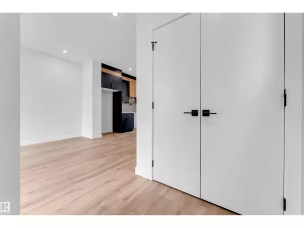 Edmonton, AB T6C0K9,7934 77 AV NW