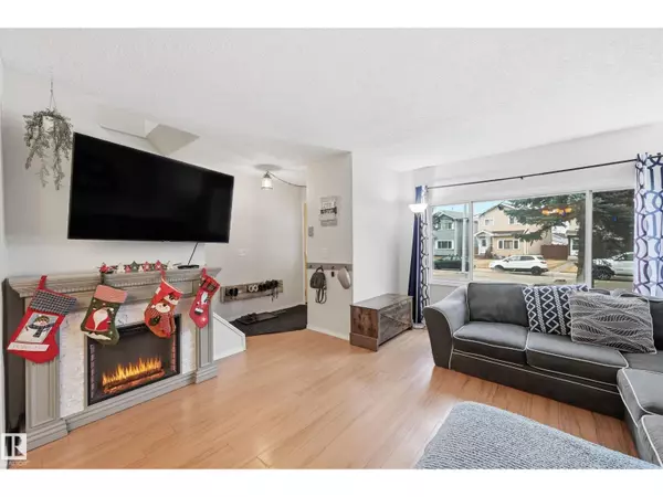 Edmonton, AB T5T3V7,18423 95A AV NW