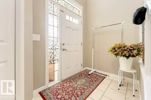 Edmonton, AB T6X1V4,5424 20 AV SW