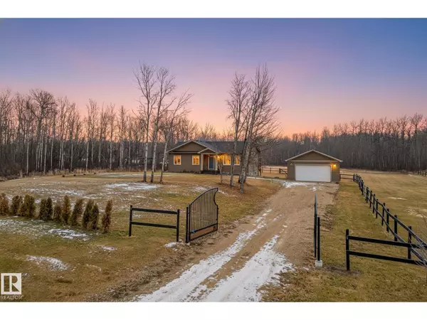 #211 55108 RGE ROAD 15, Rural Lac Ste. Anne County, AB T0E1V0