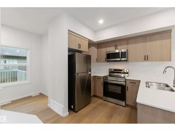 Edmonton, AB T5S0W1,4275 KINGLET DR NW NW