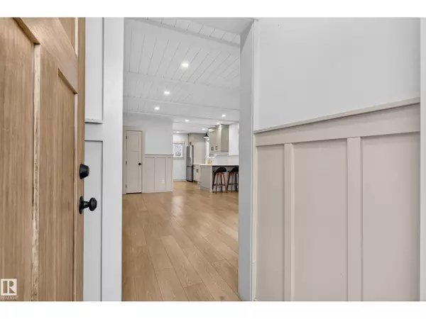 Edmonton, AB T6C1C1,9653 83 AV NW