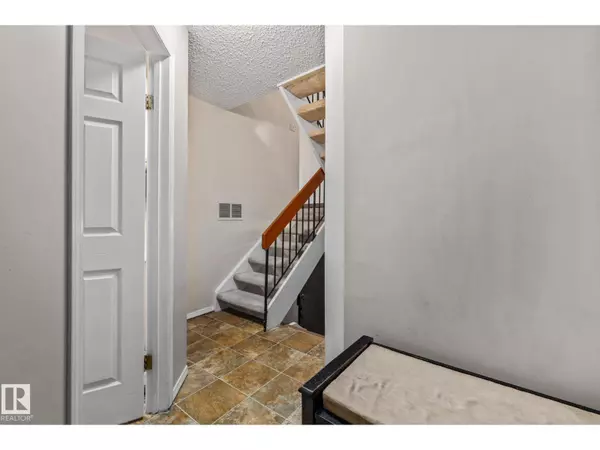 Edmonton, AB T5X1T6,11960 145 AV NW