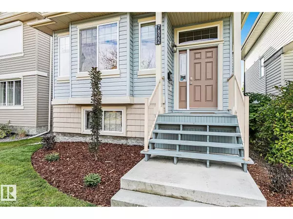 Edmonton, AB T6R0K5,7822 SCHMID PL NW