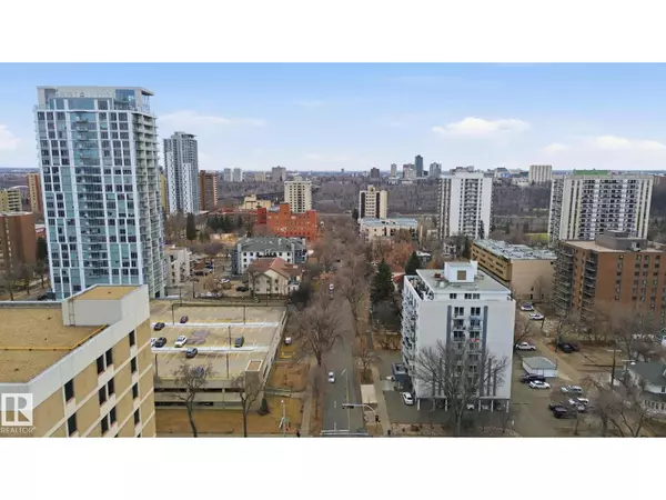 Edmonton, AB T5K1L8,#702 9940 112 ST NW