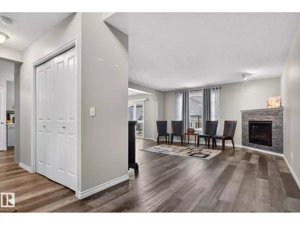 Edmonton, AB T6W1R4,3811 McLean CL SW