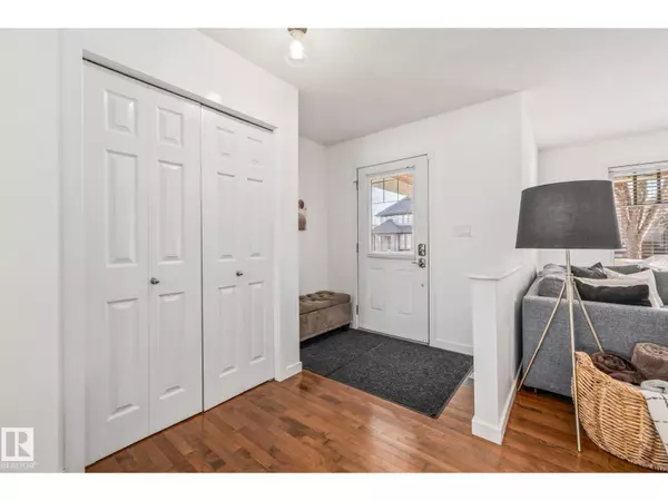 Edmonton, AB T6W0L4,2479 AUSTIN CR SW