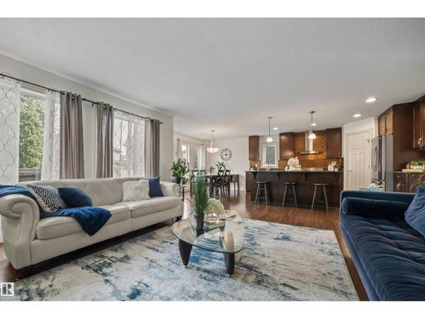 753 173B ST NW, Edmonton, AB T6W0M9