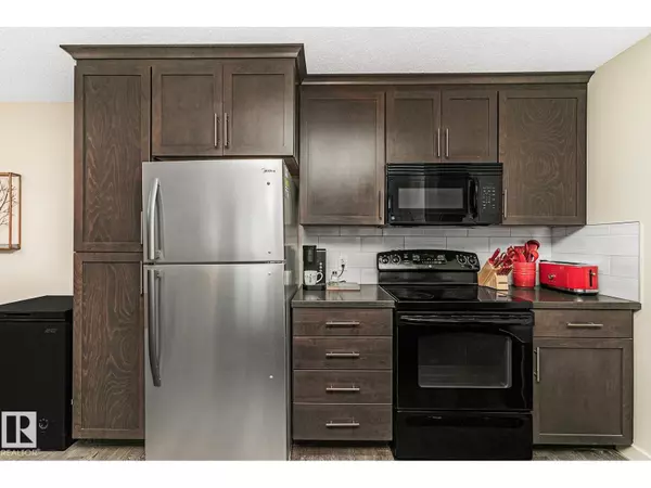 Edmonton, AB T6X0Z4,#413 6084 STANTON DR SW