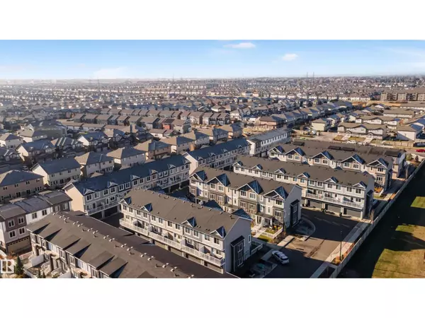 Edmonton, AB T6T1A6,#57 2215 24 ST NW