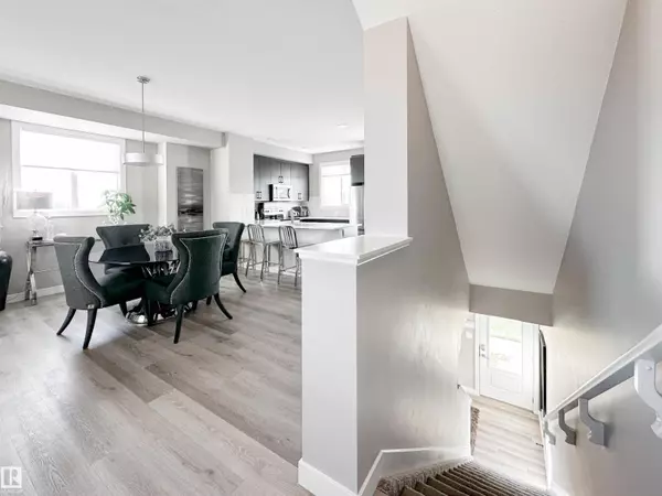 Edmonton, AB T5S0N1,#13 13139 205 ST NW