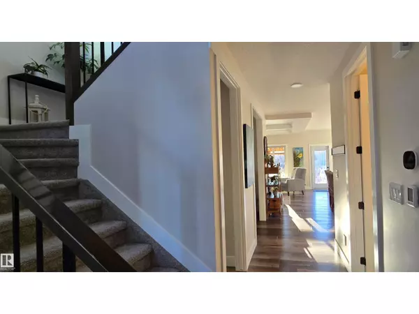 Edmonton, AB T5S0N4,20431 128 AV NW NW