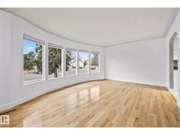 Edmonton, AB T5T0S3,8031 179A ST NW NW