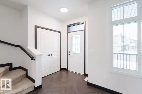 Edmonton, AB T6W4V8,2124 CROSSBILL LN NW