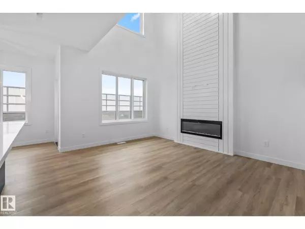 Sherwood Park, AB T8H3A8,231 SAVOY CR