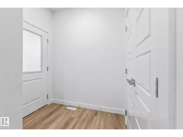 Sherwood Park, AB T8H3A8,235 SAVOY CR