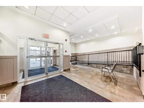 Edmonton, AB T5K1M7,#517 10235 112 ST NW