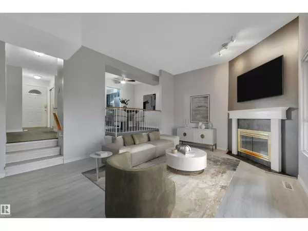 2416 104 ST NW, Edmonton, AB T6J4J8