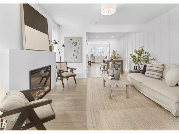 Edmonton, AB T6M3E8,187 st 18 AV NW