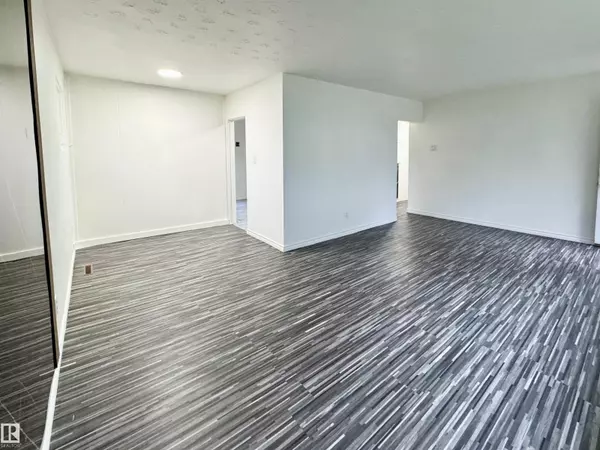 Edmonton, AB T5P0X1,16415 106 AV NW