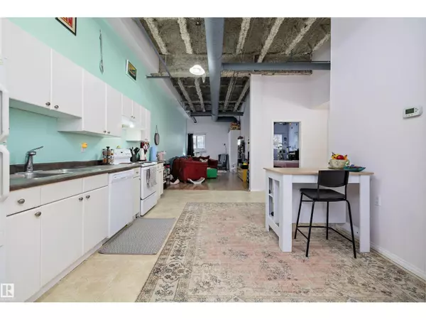 Fort Saskatchewan, AB T8L2C7,#103 9817 103 ST