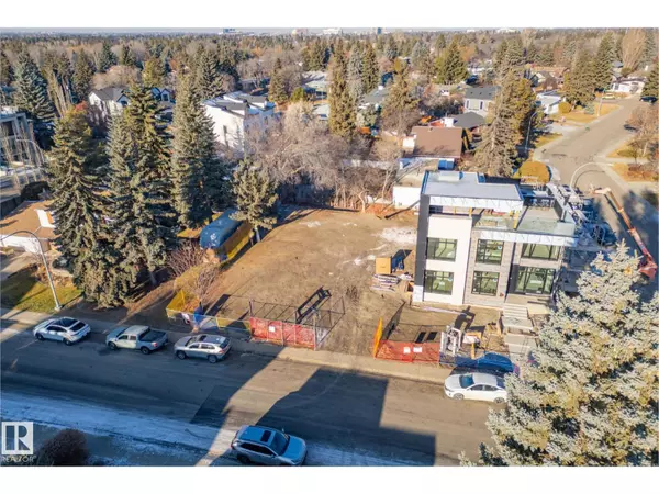 Edmonton, AB T5R5M8,15414 RIO TERRACE DR NW