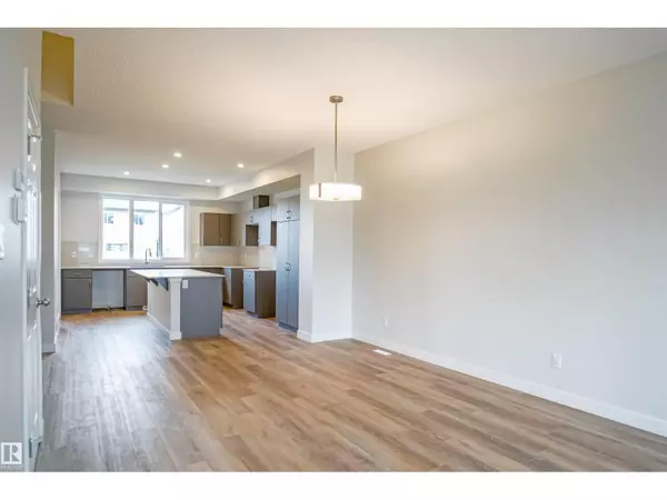 Edmonton, AB T5Z0T4,18136 74 ST NW